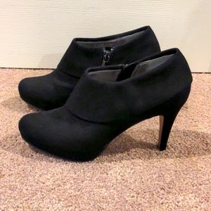 Adrienne Vittadini Black Suede Booties 6